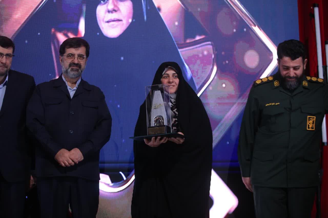 گزارش کامل رویداد 24 مهر 1404 و تقدیر از برگزیدگان با تمرکز بر دکتر فائزه کاشانیان، بانوی کارآفرین برتر استان قم- بهترین فرصت سرمایه گذاری در هلدینگ دکتر کاشانیان